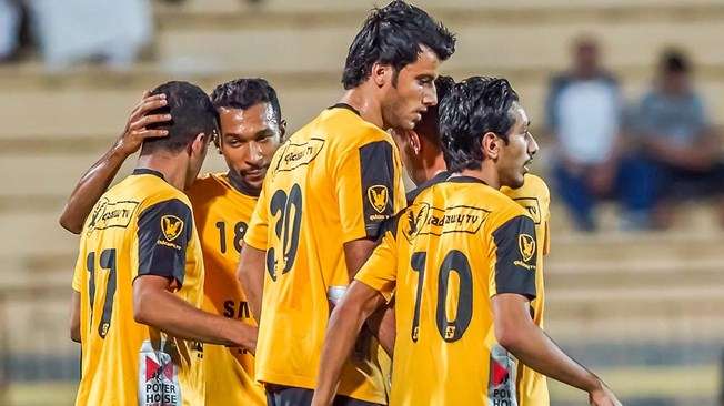 صورة ارشيفية لفرحة لاعبي القادسية بالفوز في لقاء سابق