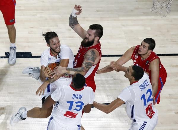 2014-09-12t223912z_1484891656_gm1ea9d0i7t01_rtrmadp_3_basketball-world_reuters