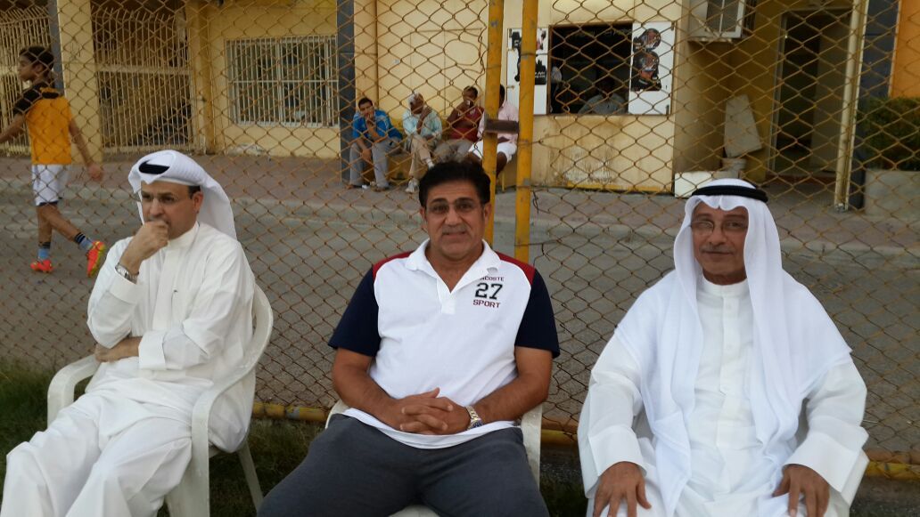 الجنرال مع مدير الكرة رفاعي الديحاني والمنسق الاعلامي عبدالحميد الشطي