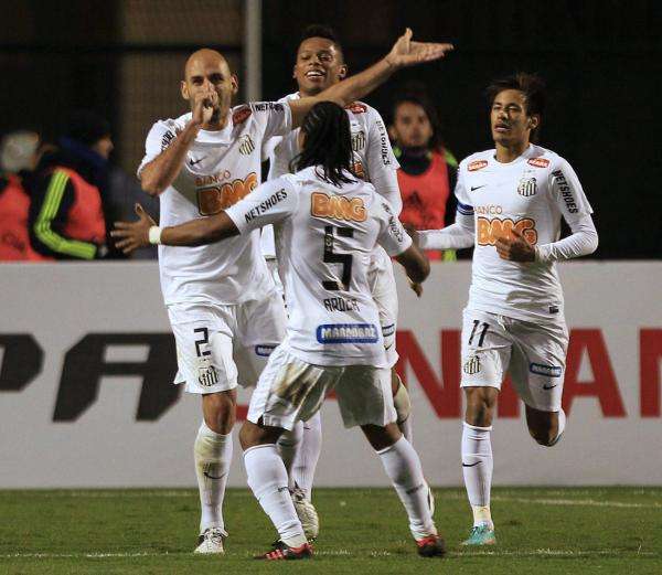 2012-09-26t234408z_993444066_gm1e89r0lf201_rtrmadp_3_soccer-latam_reuters