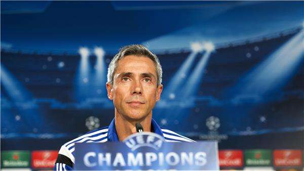 مدرب بازل السويسري '' باولو سوزا '' في المؤتمر الصحفي