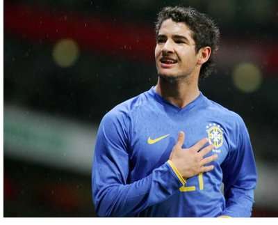 الـبـرازيـلـي ألكـسـنـدر بـاتـــو