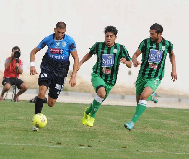 لقطة من مباراة نادي حمام الانف و جمعية جربة