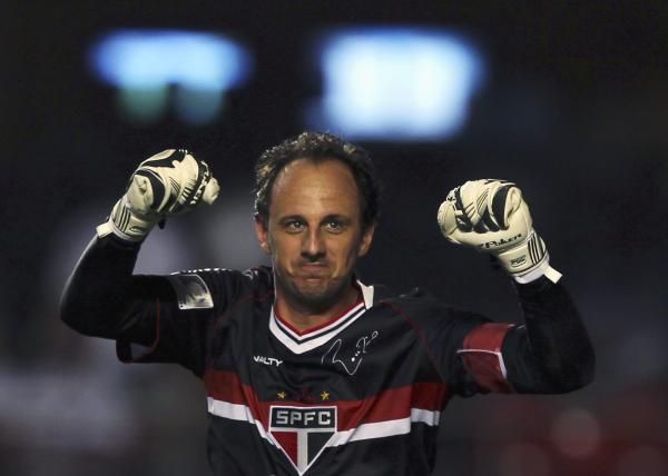 2013-01-24t024309z_2017099684_gm1e91o0tkf01_rtrmadp_3_soccer-latam_reuters