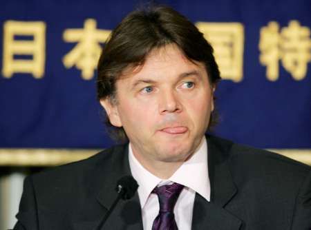 2006-06-16t072152z_01_tok503_rtridsp_2_sport-soccer-world-japan-troussier