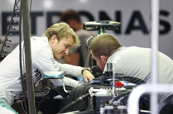 2014-10-02t064235z_1124147902_gm1eaa214ss01_rtrmadp_3_motor-racing-prix_reuters