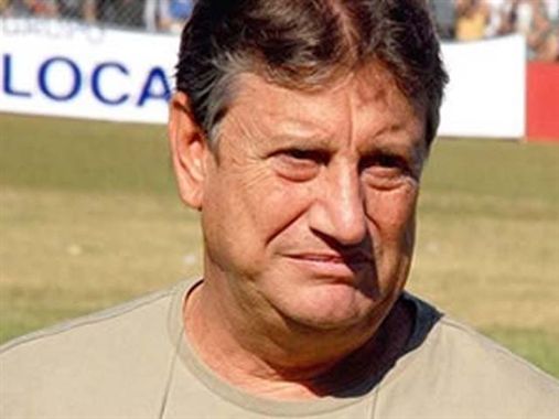 المدرب البرازيلي الراحل ساندري