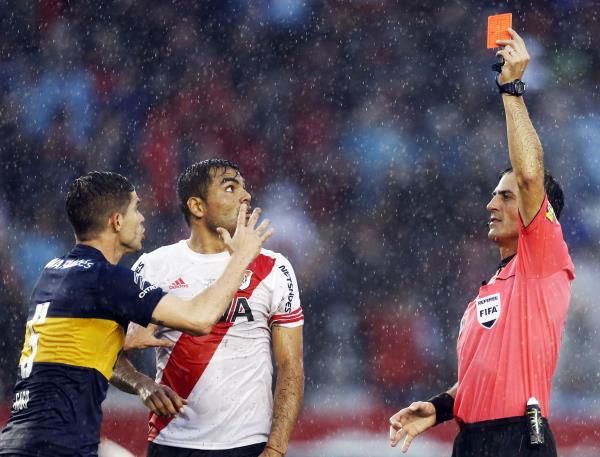 2014-10-05t234821z_203057183_gm1eaa60lmt01_rtrmadp_3_soccer-argentina_reuters