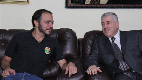 جمال أبو عبيد مع الأمير علي في نادي الحسين