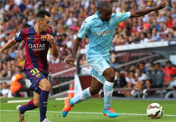 منير الحدادي( يسار )