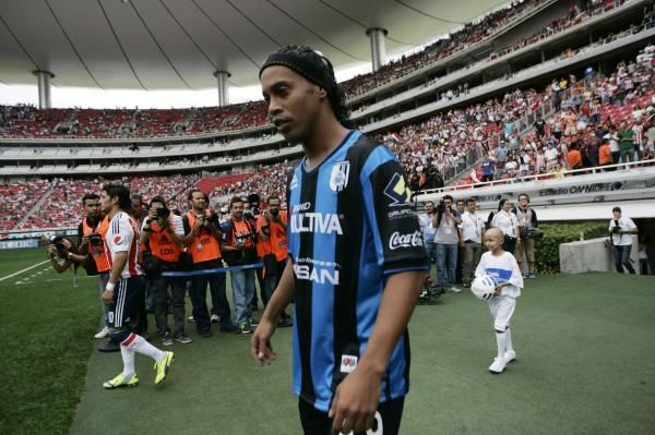 2014-09-22t024414z_1647021466_gm1ea9m0tnv01_rtrmadp_3_soccer-mexico_reuters