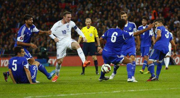 من لقاء إنجلترا و سان مارينو 