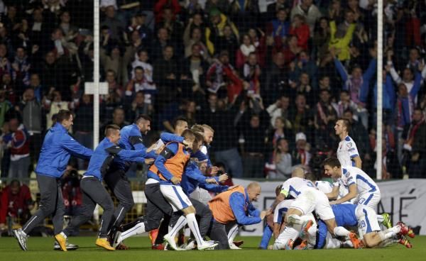2014-10-09t210528z_61071116_lr1eaa91mkthe_rtrmadp_3_soccer-euro_reuters