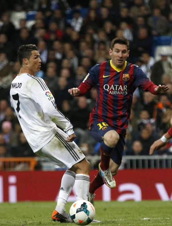 كلاسيكو برشلونة والريال اشهر المواجهات بين الاندية