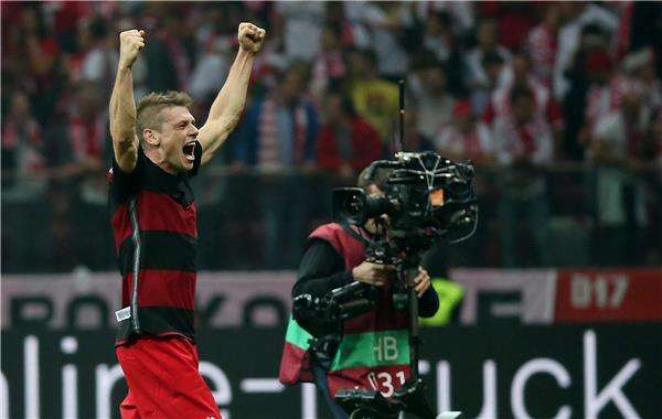  لوكاس بيسززك 