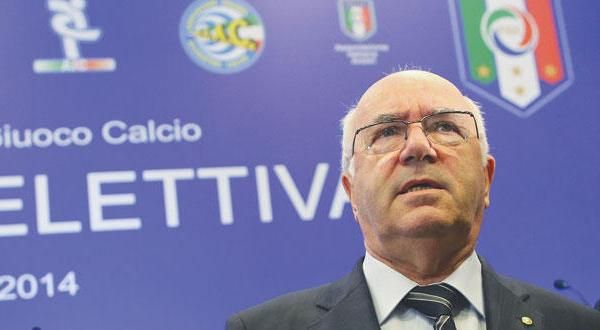 كارلو تافيكيو