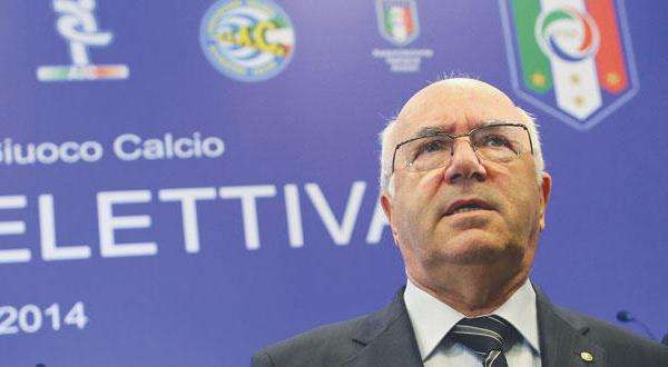 كارلو تافيكيو