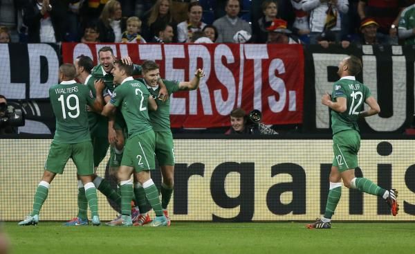 2014-10-14t205342z_1114836220_lr1eaae1m17mb_rtrmadp_3_soccer-euro_reuters