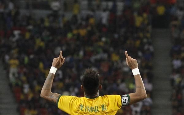 2014-10-14t132617z_27388874_gm1eaae1ng901_rtrmadp_3_soccer-friendly_reuters