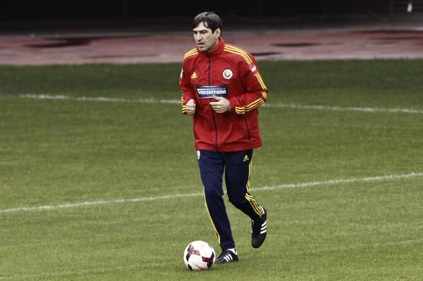 2013-11-14t112248z_1171665696_gm1e9be1h7u01_rtrmadp_3_soccer-world_reuters