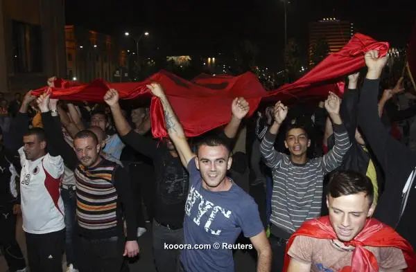 ?i=reuters%2f2014-10-14%2f2014-10-14t223939z_1548084646_gm1eaaf0hwr01_rtrmadp_3_soccer-euro-serbia-brawl_reuters