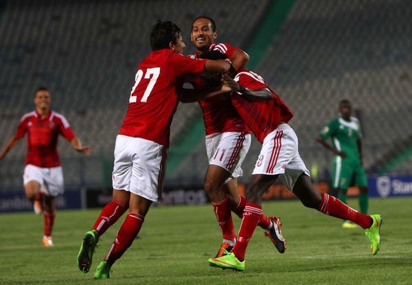 فرحة لاعبي الاهلي بالفوز في احدى المباريات الافريقية