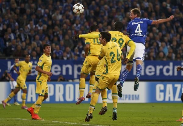 2014-10-21t201933z_853492490_lr1eaal1kgatt_rtrmadp_3_soccer-champions_reuters