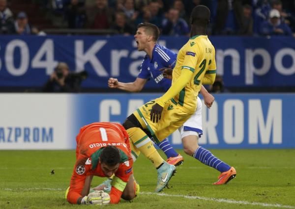 2014-10-21t200230z_1970344140_lr1eaal1jnwt5_rtrmadp_3_soccer-champions_reuters