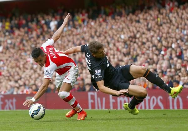 2014-10-18t163736z_432968624_lr1eaai1a6ety_rtrmadp_3_soccer-england_reuters