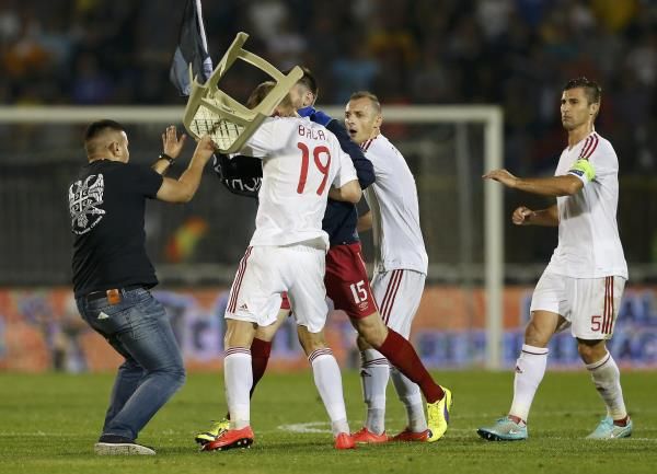 2014-10-14t201518z_295847404_lr1eaae1k97jz_rtrmadp_3_soccer-euro-serbia-brawl_reuters
