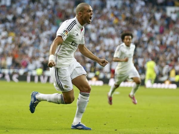 2014-10-25t183759z_674609216_lr1eaap1fr117_rtrmadp_3_soccer-spain-clasico_reuters