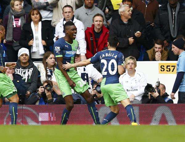 2014-10-26t145223z_100578384_lr1eaaq15b1ex_rtrmadp_3_soccer-england_reuters