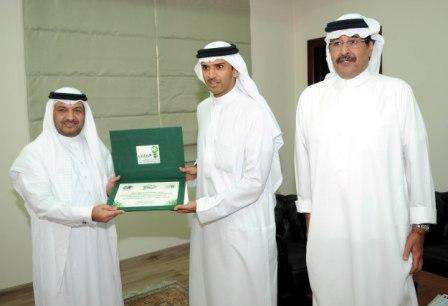 سعادة رئيس الاتحاد البحريني لدى استقباله الخميس