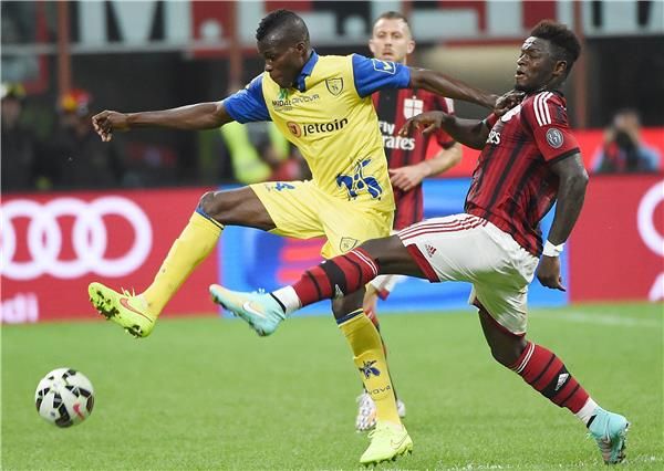 مونتاري سبق وتعرض لهتافات عنصرية