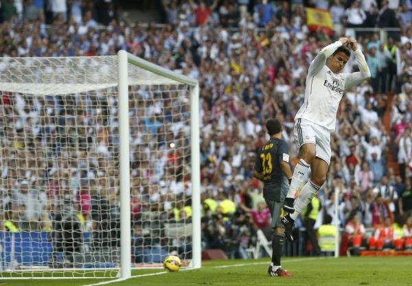 2014-10-25t185657z_798216584_lr1eaap1gmm1t_rtrmadp_3_soccer-spain-clasico_reuters
