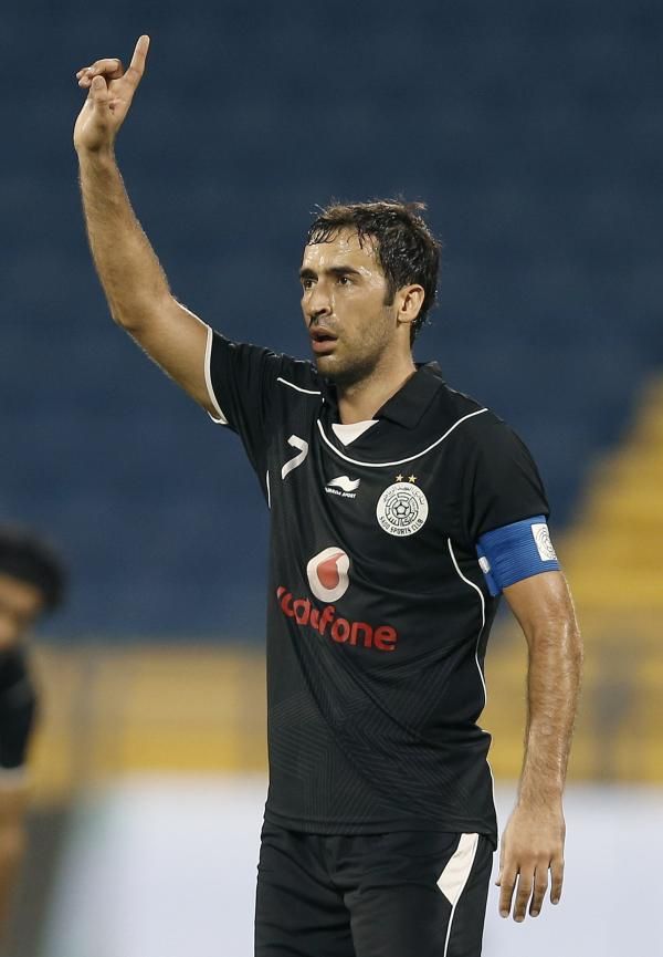 2012-12-14t182119z_632096668_gm1e8cf06h201_rtrmadp_3_soccer-asia_reuters