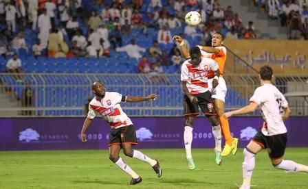 جانب من مباراة الشباب والرائد
