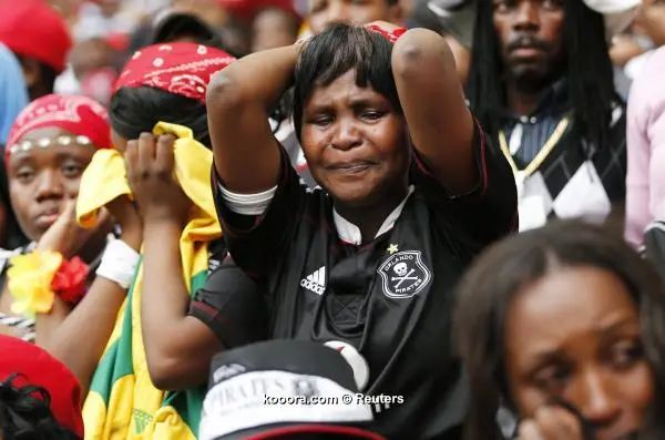 ?i=reuters%2f2014-11-01%2f2014-11-01t112629z_394202255_gm1eab11h3z01_rtrmadp_3_soccer-safrica-meyiwa_reuters