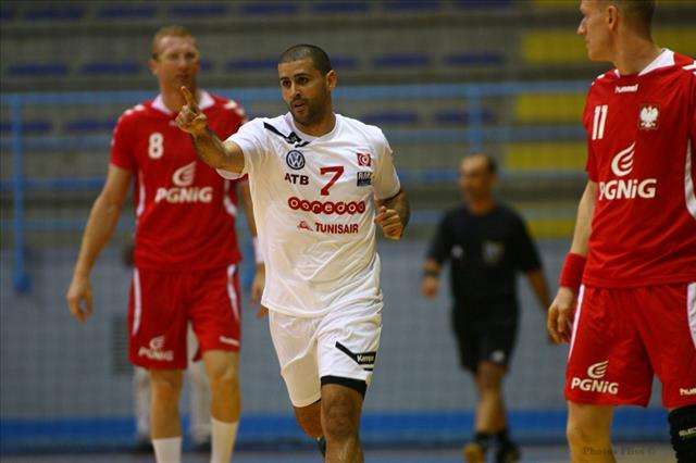 من مباراة تونس وبولندا