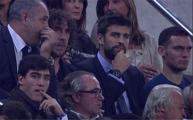 curiosa-imagen-zubizarreta-puyol-pique-vermaelen-palco-del-camp-nou-1414873710637