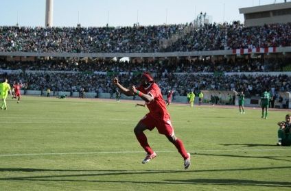 فرحة المهاجم البوركينى كوليبالي بهدف التعديل لفريق الإتحاد 