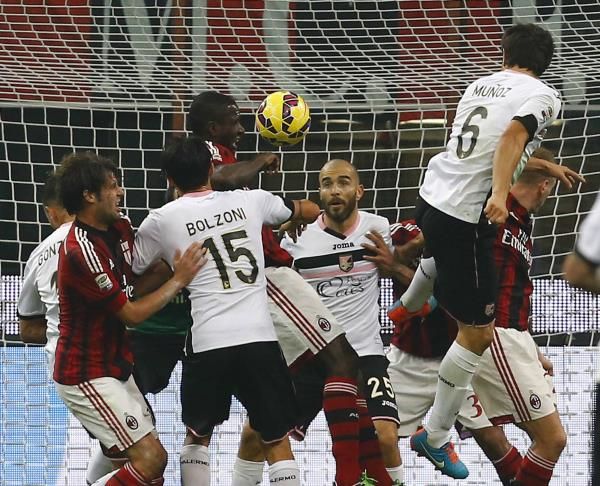 2014-11-02t202346z_689684215_gm1eab30c5d01_rtrmadp_3_soccer-italy_reuters