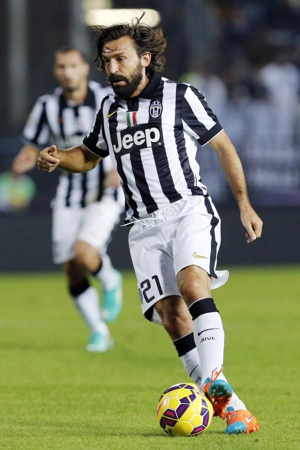 2014-11-01t191549z_618900976_gm1eab2090n01_rtrmadp_3_soccer-italy_reuters