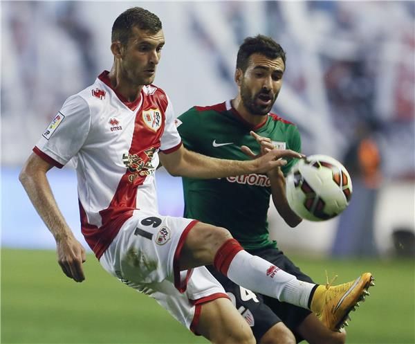 بابتيستاو (يسار)