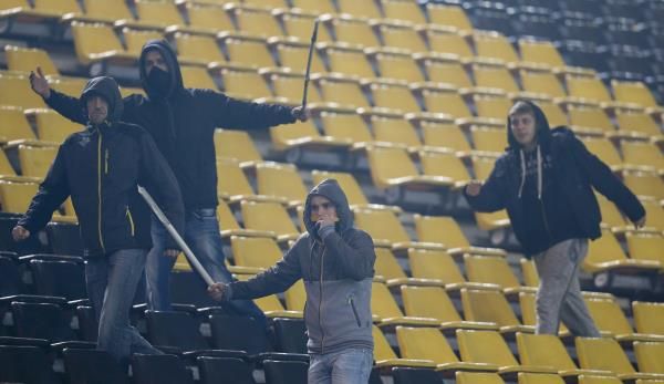 2014-11-04t220039z_1237659884_lr1eab41p4s9e_rtrmadp_3_soccer-champions_reuters