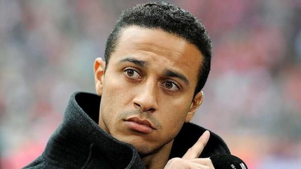 لاعب وسط بايرن ميونخ تياجو ألكانتارا خسر 5 ملايين يورو من قيمته بسبب إصابته وانتكاسته لتصبح قيمته 25 مليون يورو