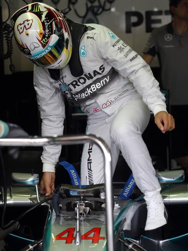 2014-11-07t123226z_1538093526_gm1eab71kz901_rtrmadp_3_motor-racing-prix_reuters