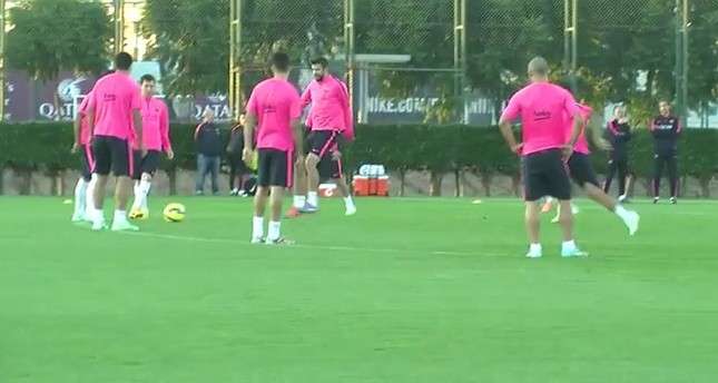 pique-alves-comparten-enemigos-segun-central-azulgrana-1415385107213