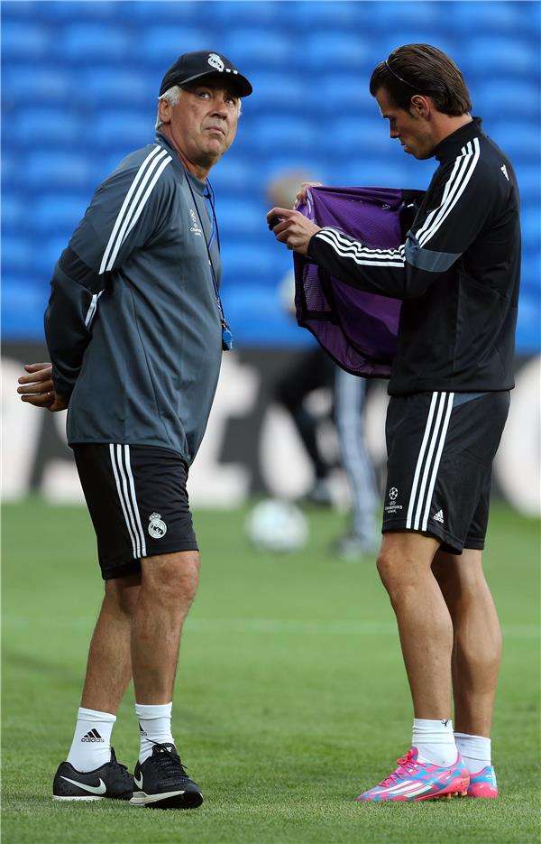 انشيلوتي وبيل