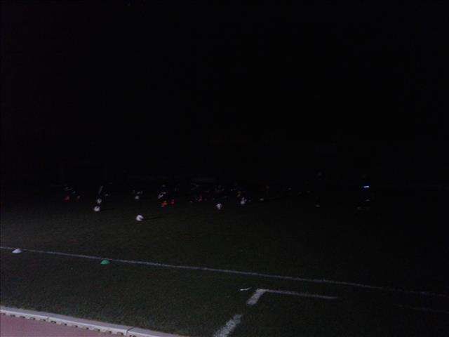 المنتخب الأردني يتدرب في الظلام